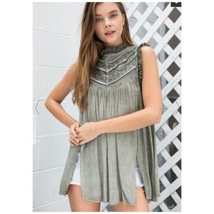 {POL} Lace Top - Olive